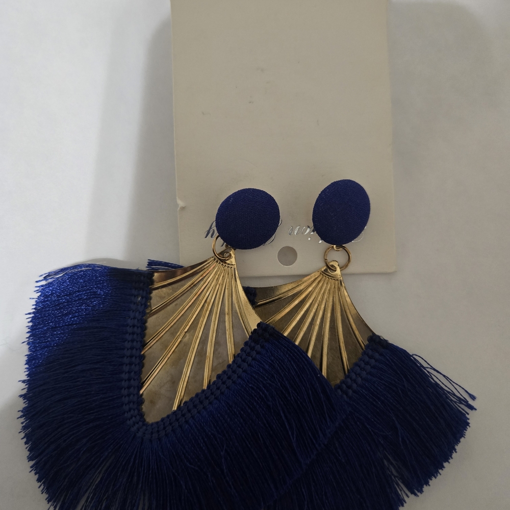 Elegant Blue and Gold Fan Earrings - Picture 2 of 5